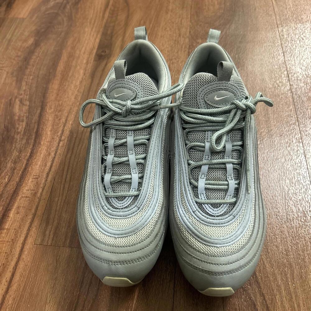 Nike Air Max 97  Women’s  8.5 Grey